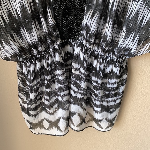 CACHE Black and White Dolman Sleeve Beaded Blouse - Picture 5 of 7